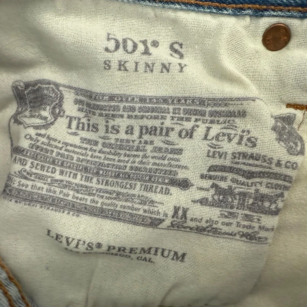 Levis Premium 501 Distressed Light‎ Wash Button Fly Jeans W28 L28 Denim Skinny